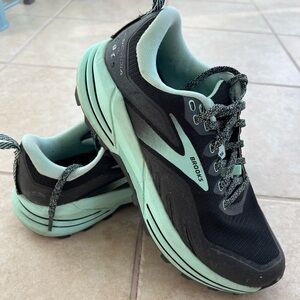 Brooks Women's Black and Mint Running Shoes